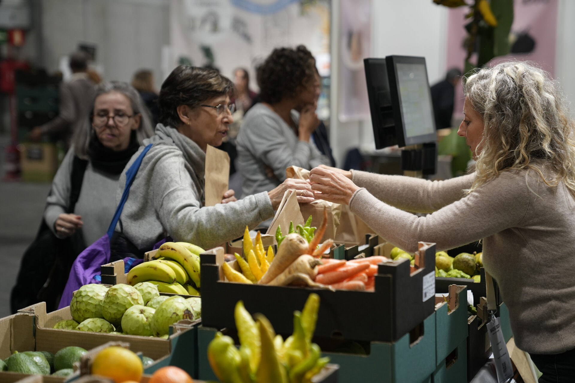 estand_verduras_y_frutas_d-scaled